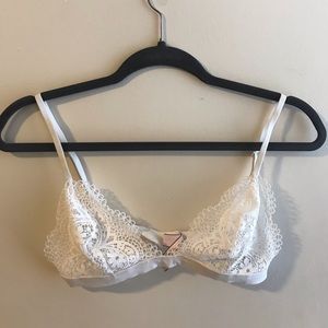 Victoria’s Secret lace brallete